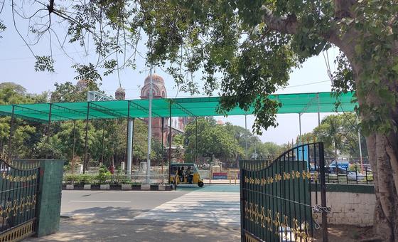 भारत: तपतपाती गर्मी में राहत के लिए, नए और पुराने उपाय अपनाने पर ज़ोर